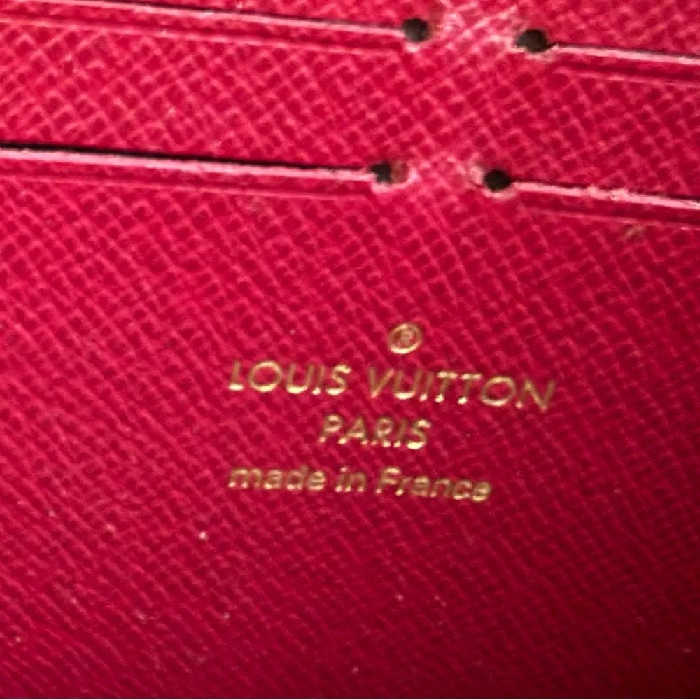 Louis Vuitton Monogram Canvas Zippy Wallet - Picture 4 of 11